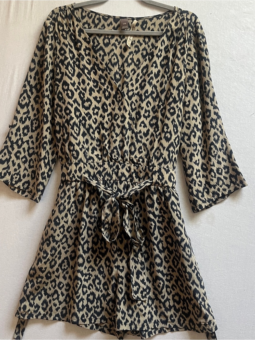 Charlie Jade Silk Leopard Print V Neck Tie Waist Romper Dress Womens M